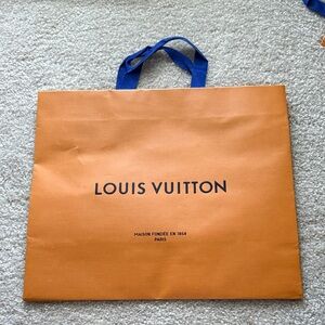 LV shopping bag 💯 authentic